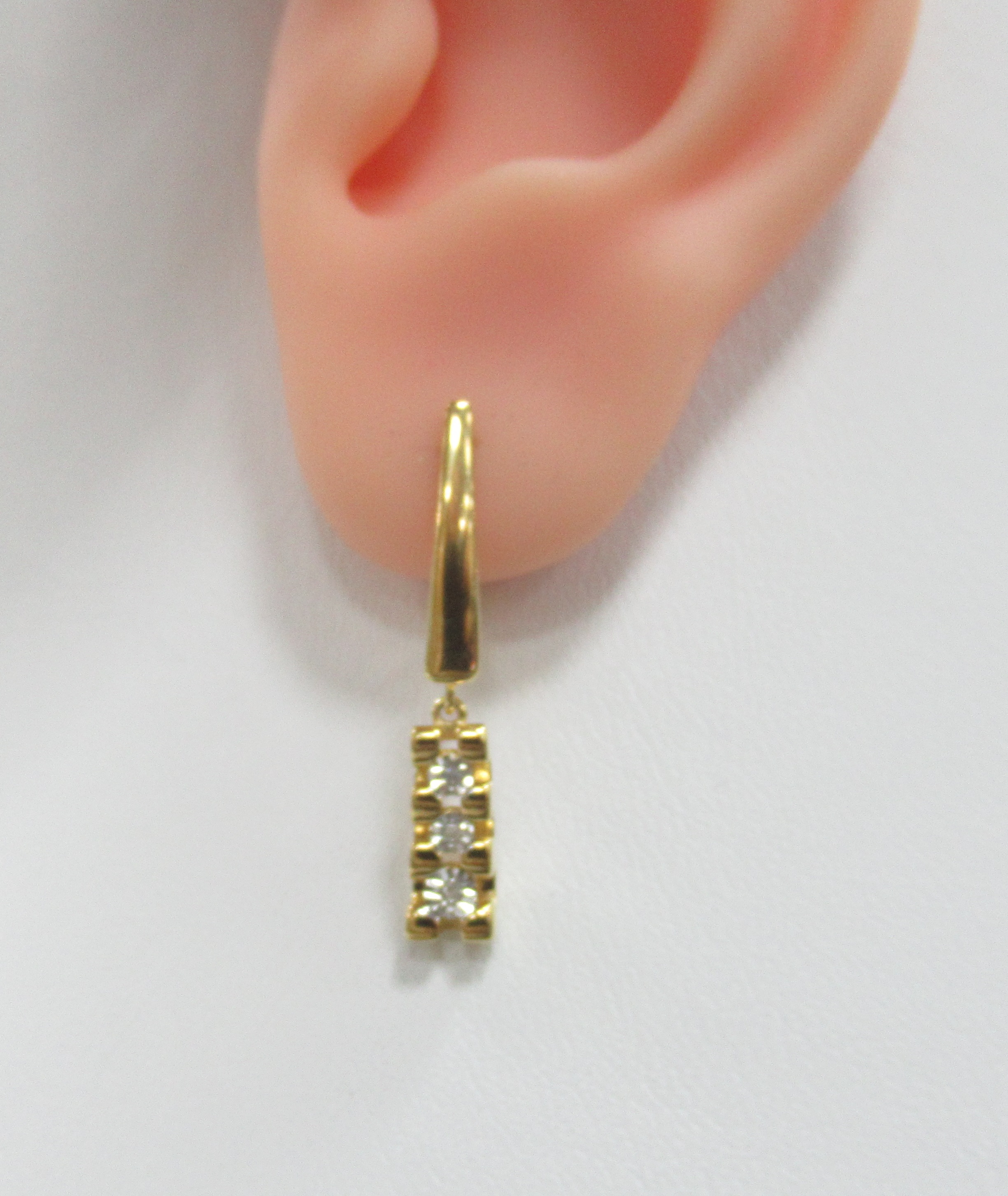 Серебряные серьги с бриллиантами